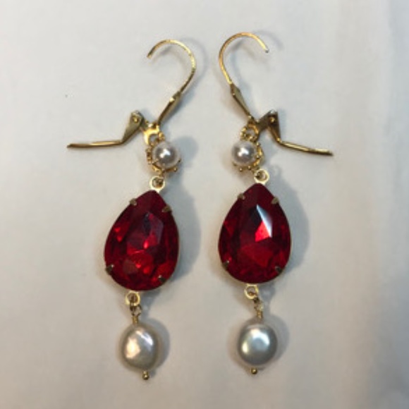 Moiraine’s Earrings Wheel of Time Teardrop Ruby & Pearls, Handmade Replicas - Picture 11 of 15